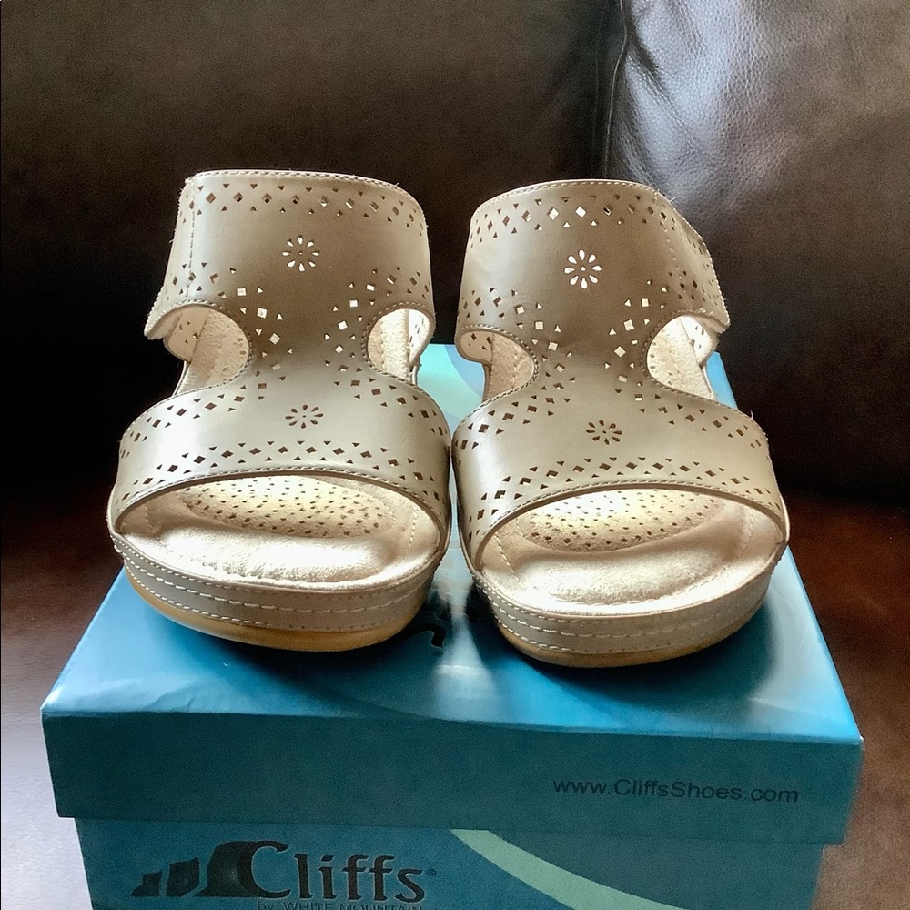 Tan Slide on Wedge Shoes 10M